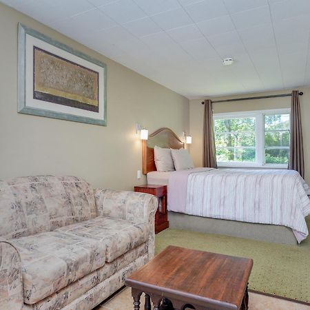 Malahat Bungalows Motel Exterior photo