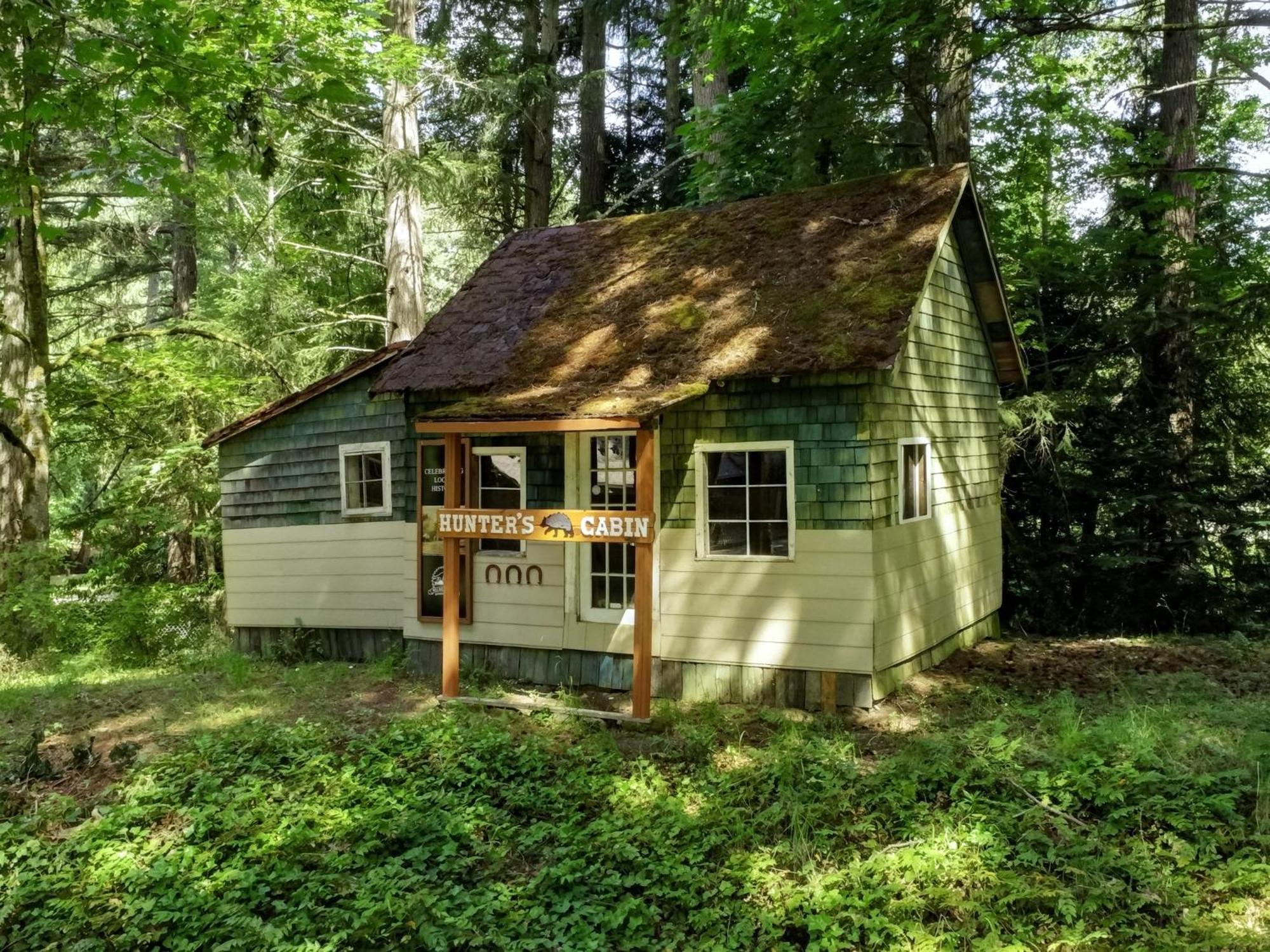 Malahat Bungalows Motel Exterior photo