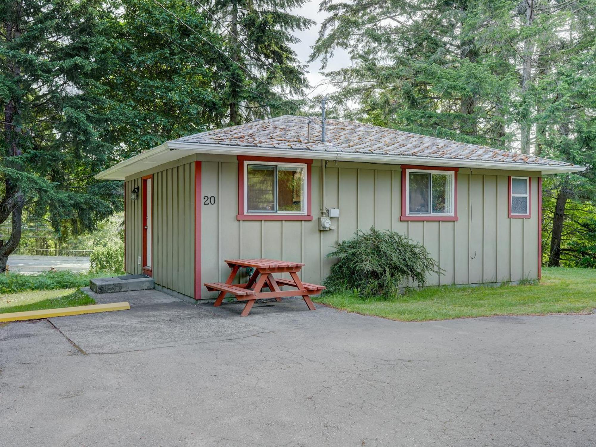 Malahat Bungalows Motel Exterior photo